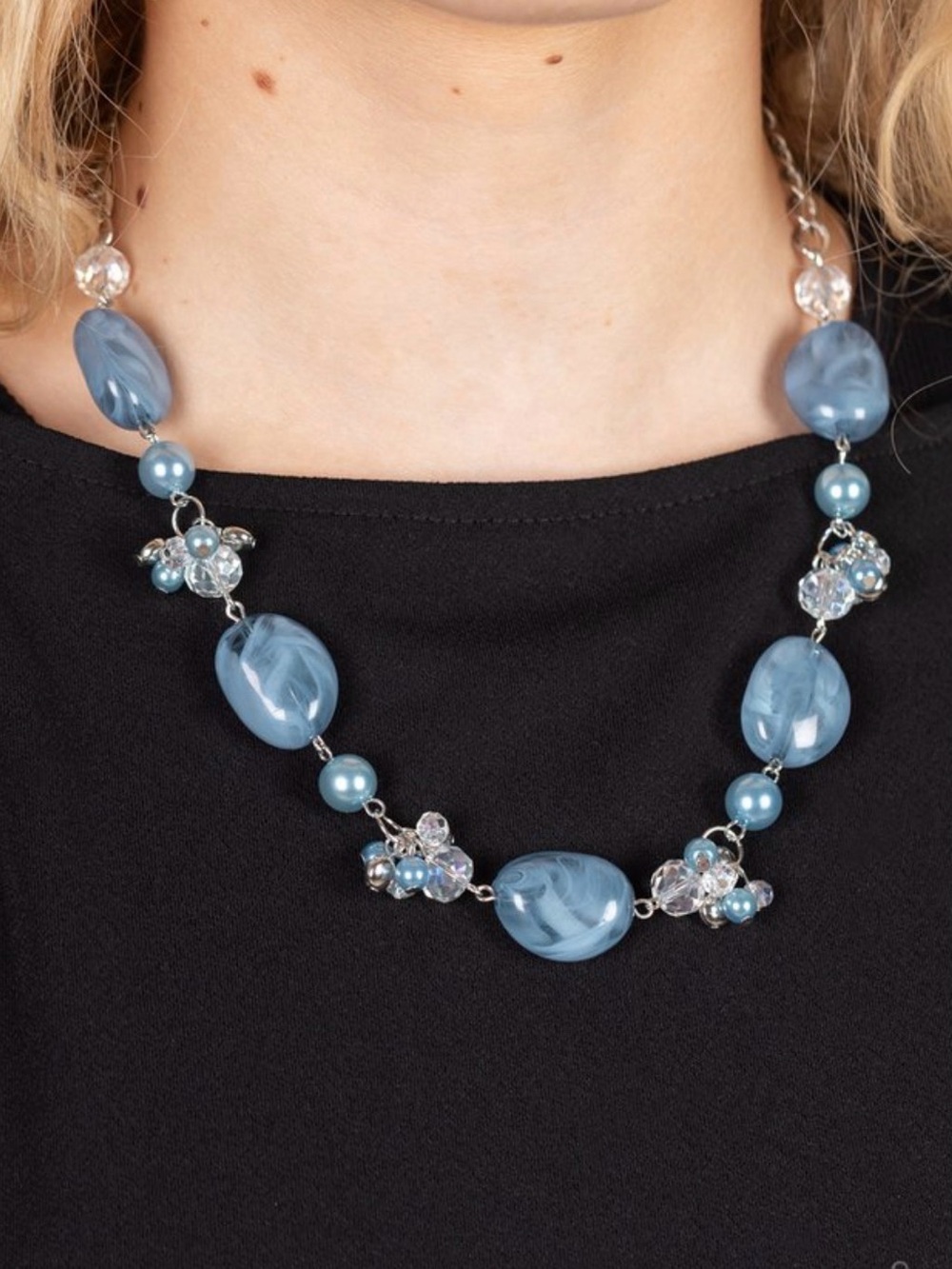 The Top TENACIOUS - Blue Necklace